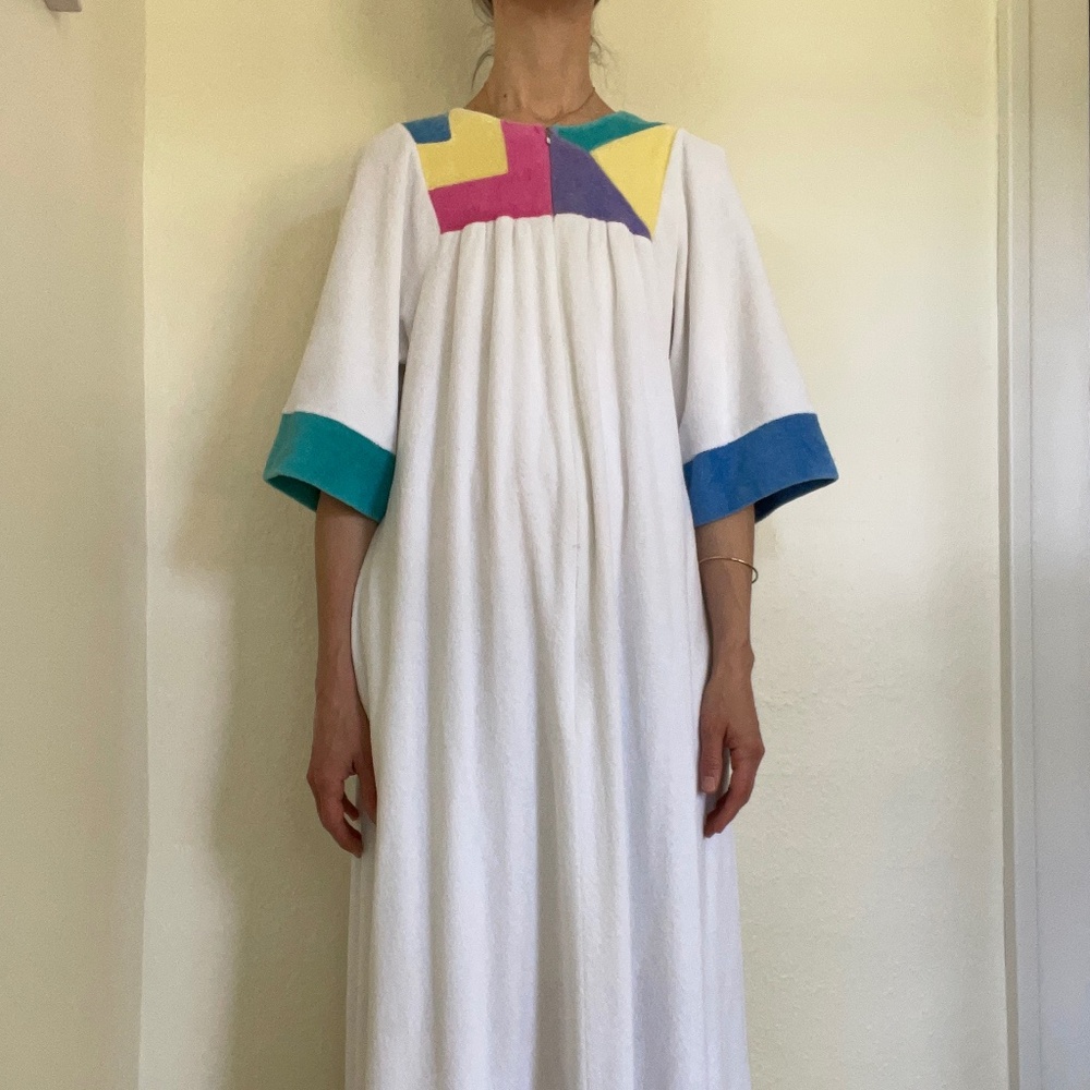 Color block Shadowline zip-up towel robe